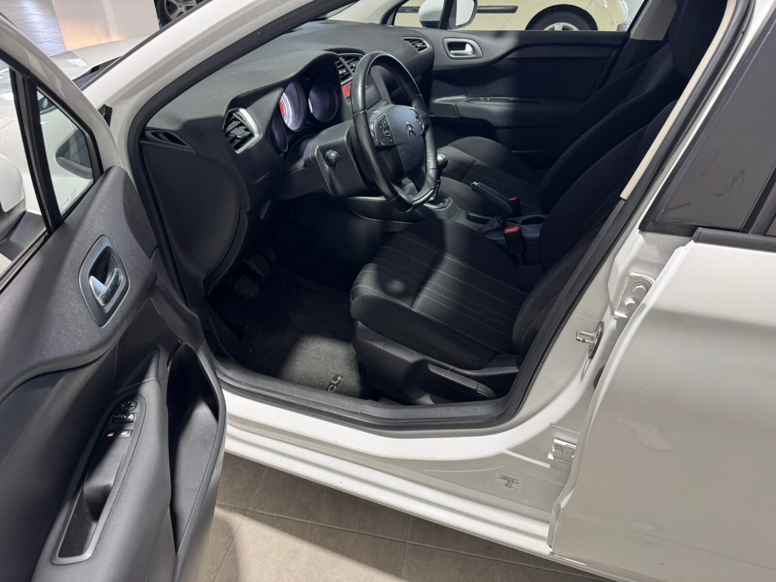 CITROEN C4 BlueHDi 100 Feel Edition