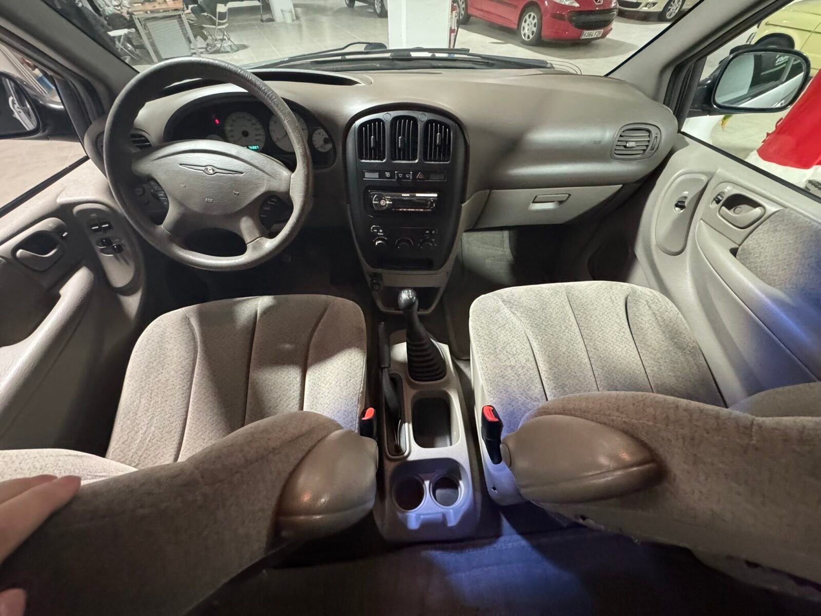 CHRYSLER Grand Voyager SE 2.4