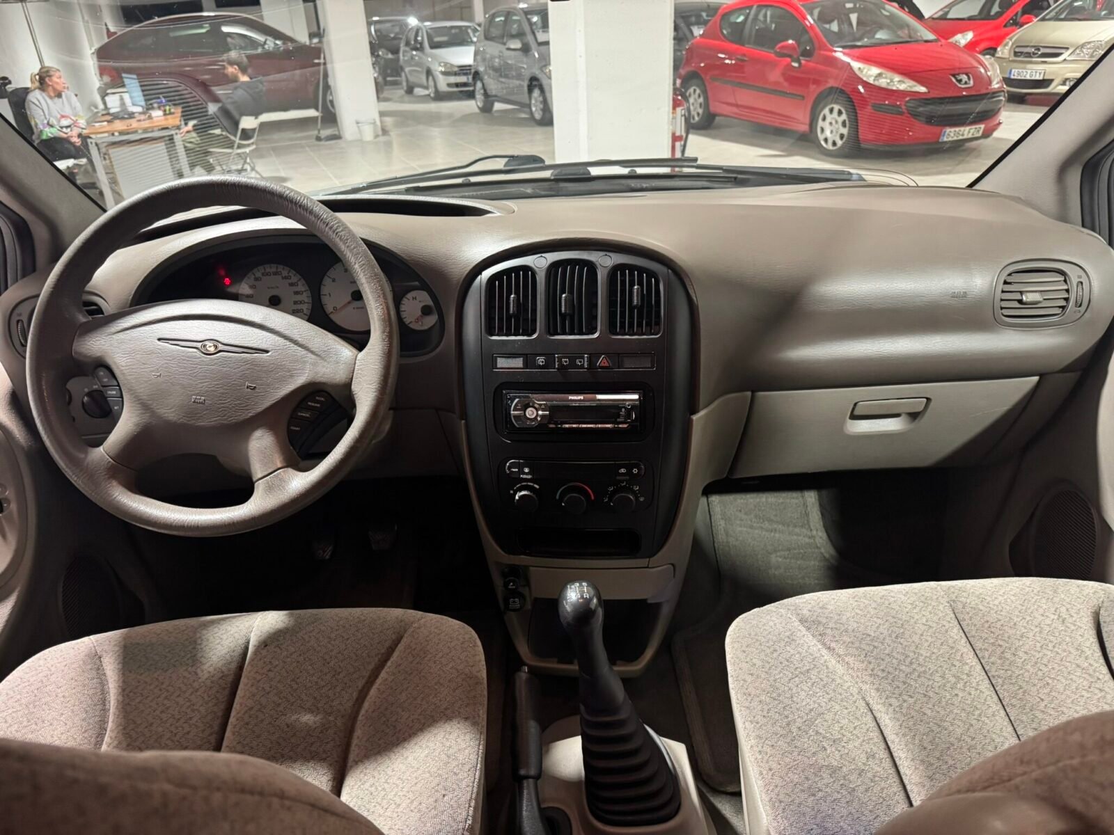CHRYSLER Grand Voyager SE 2.4