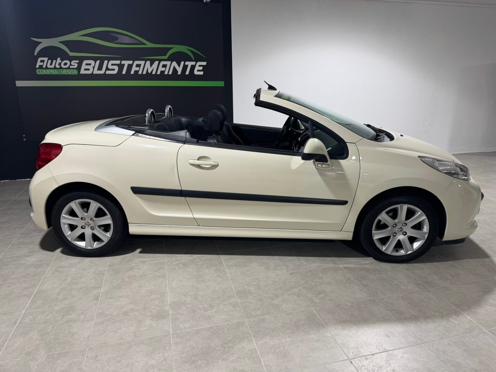 PEUGEOT 207 CC 1.6 VTi 16v