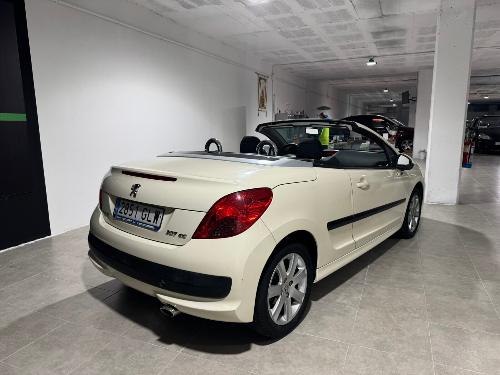 PEUGEOT 207 CC 1.6 VTi 16v