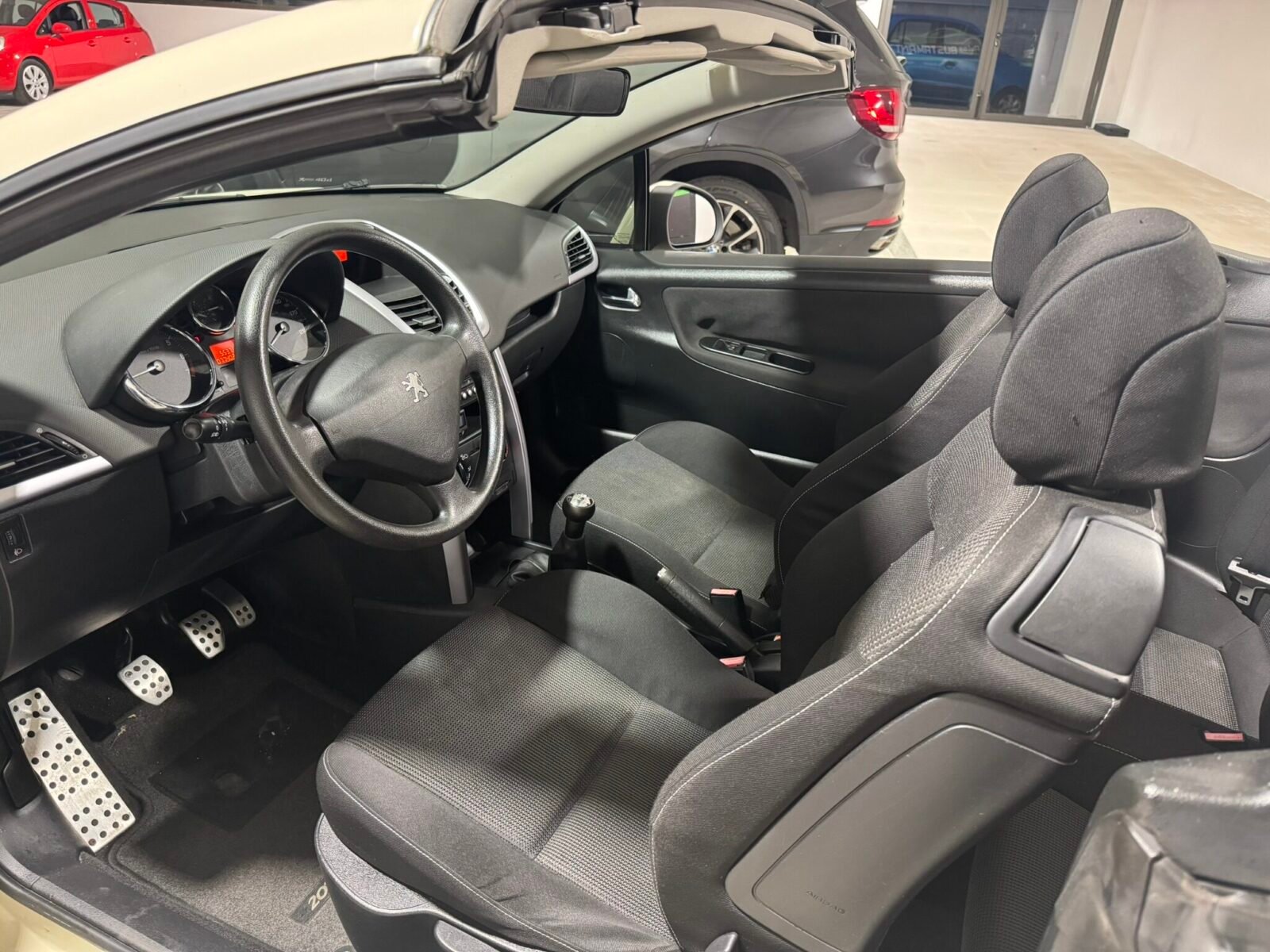 PEUGEOT 207 CC 1.6 VTi 16v