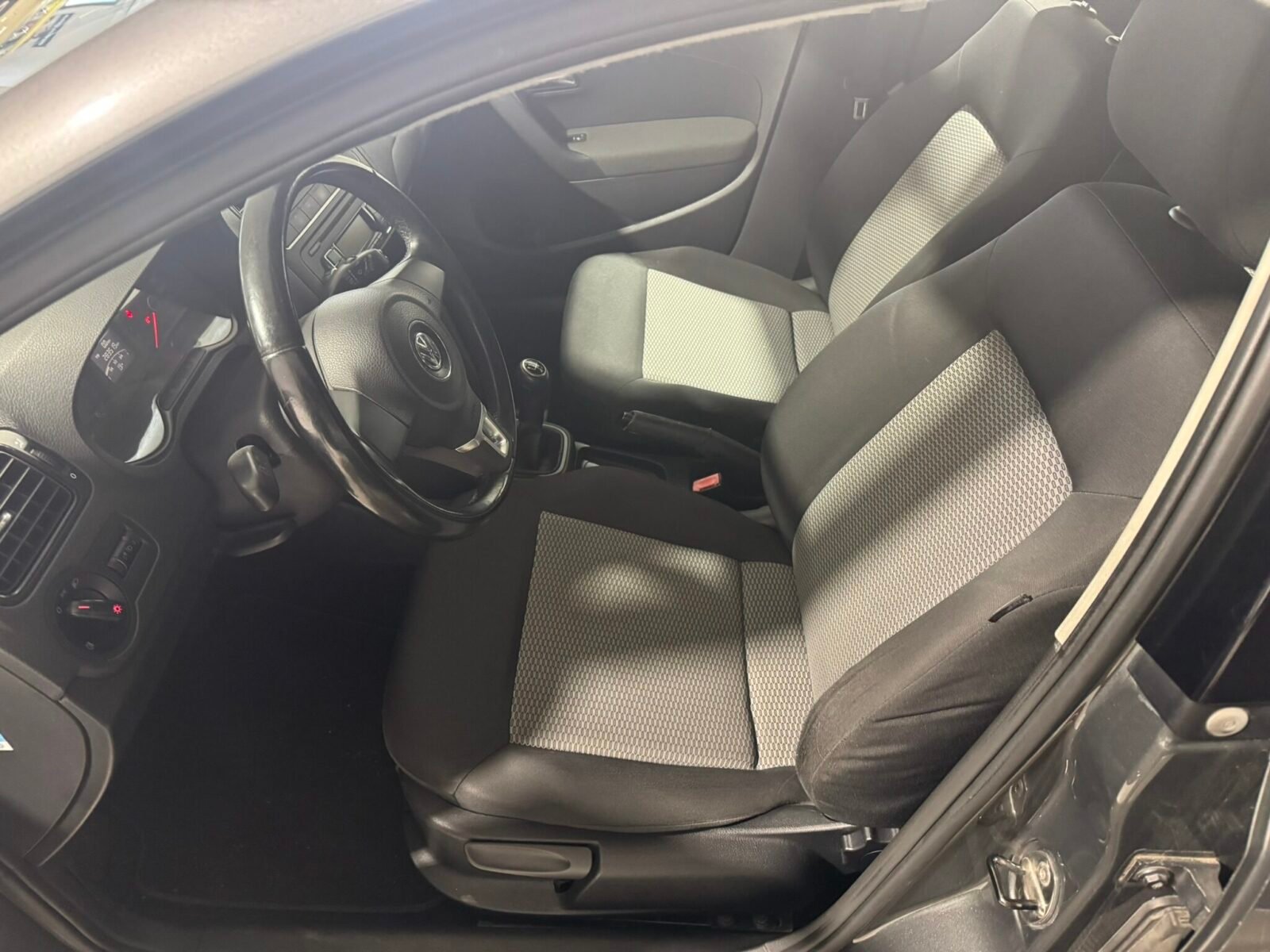 VOLKSWAGEN Polo 1.6 TDI Cross