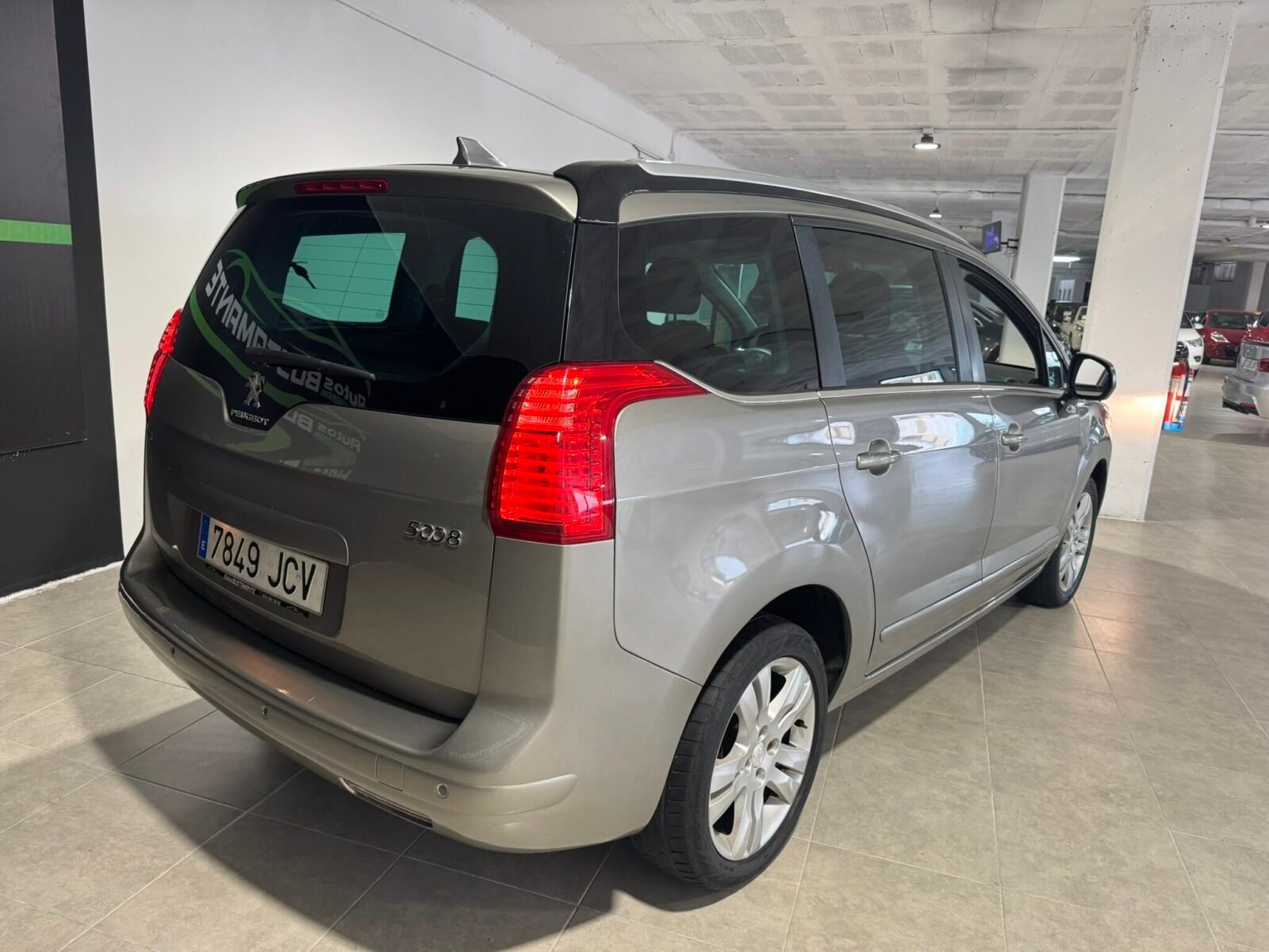 PEUGEOT 5008 1.6 HDI STYLE