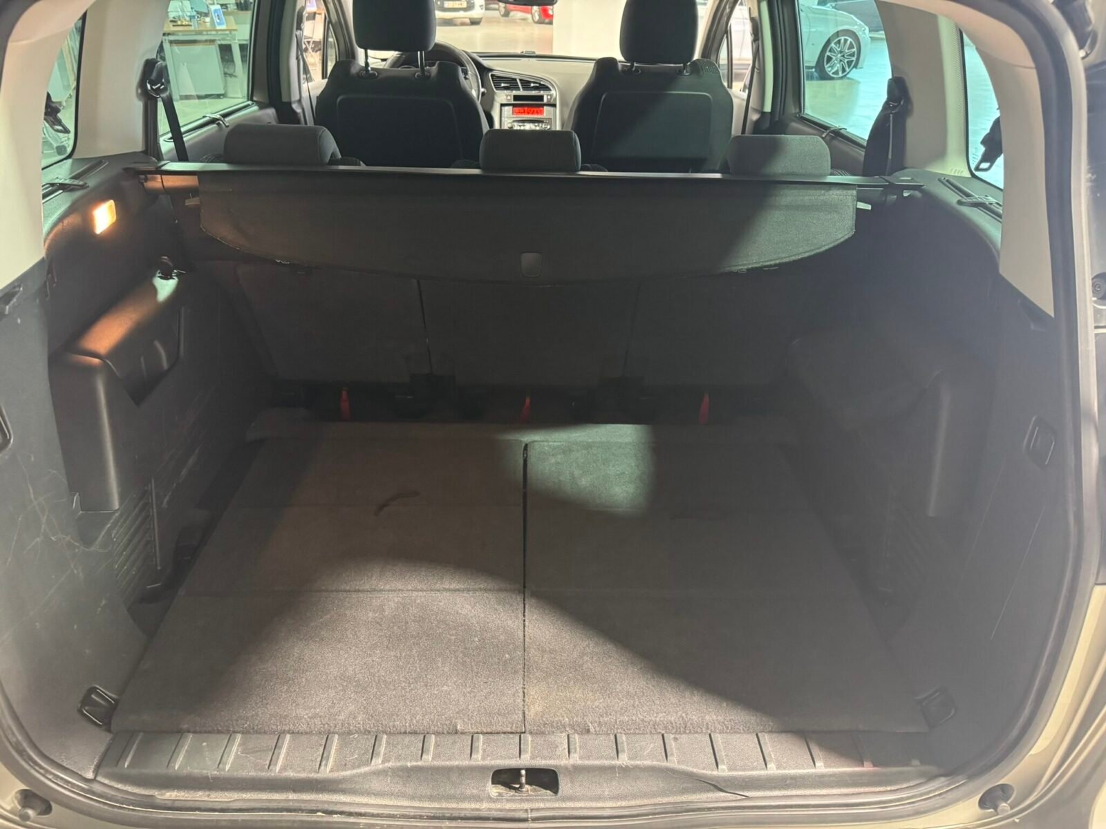 PEUGEOT 5008 1.6 HDI STYLE