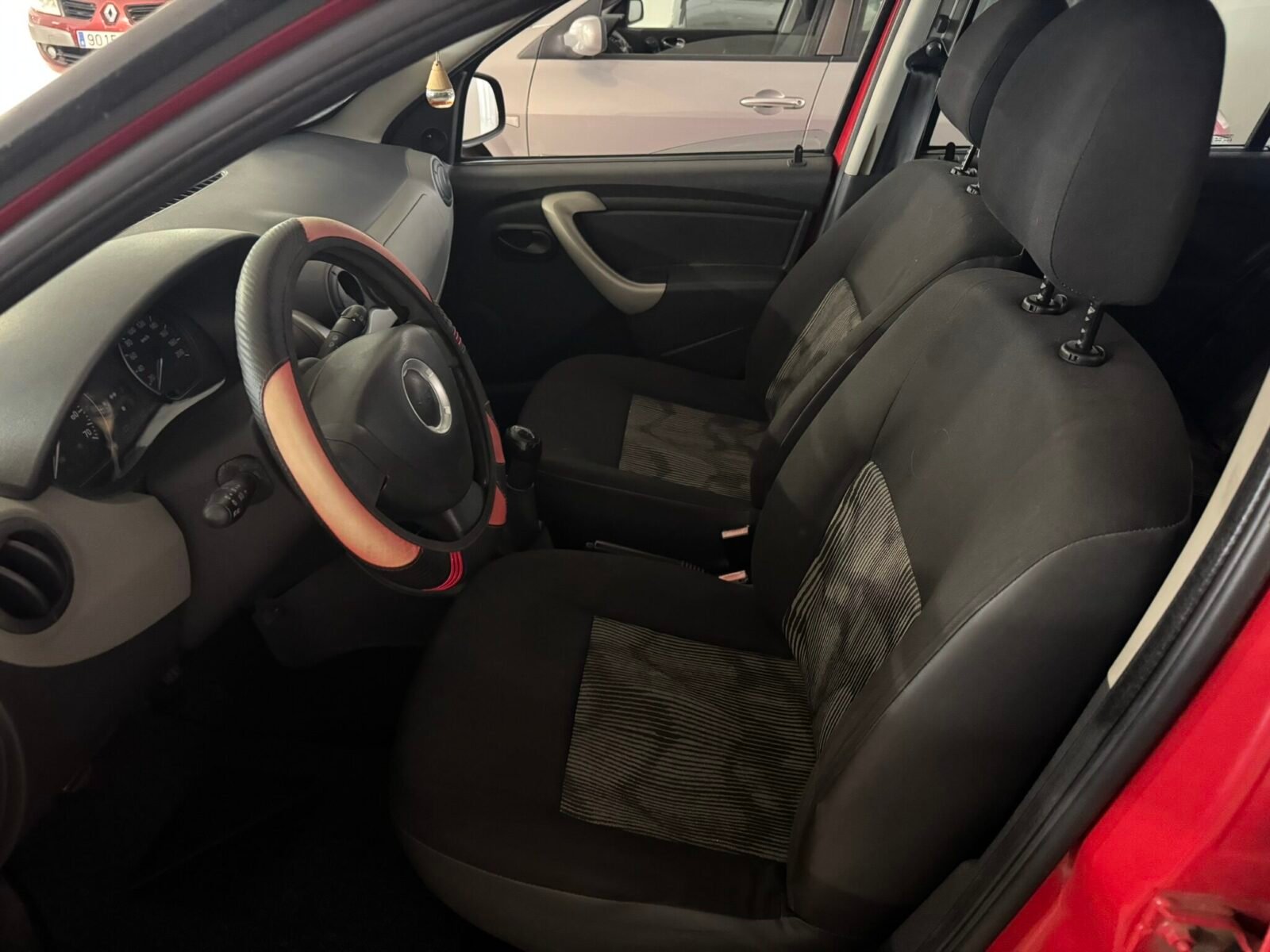 DACIA Sandero Laureate 2011 dCi E5
