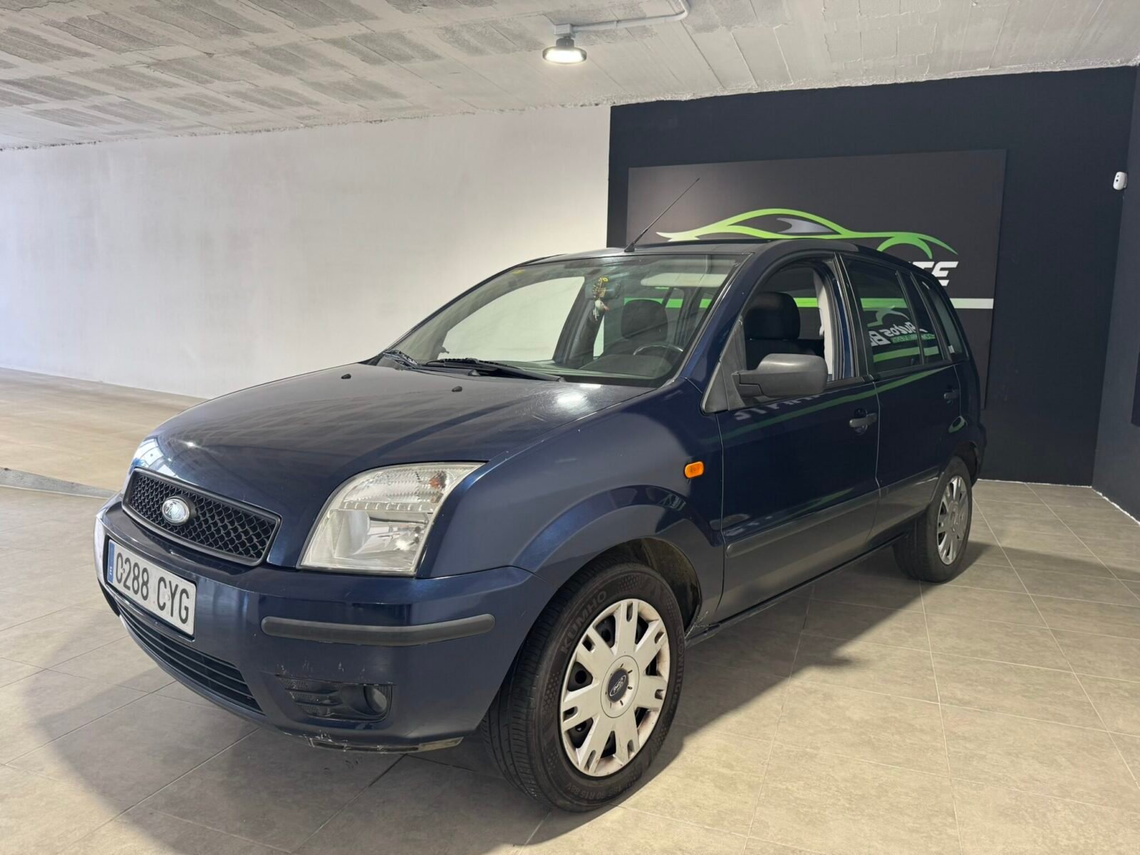 FORD fusion 1600