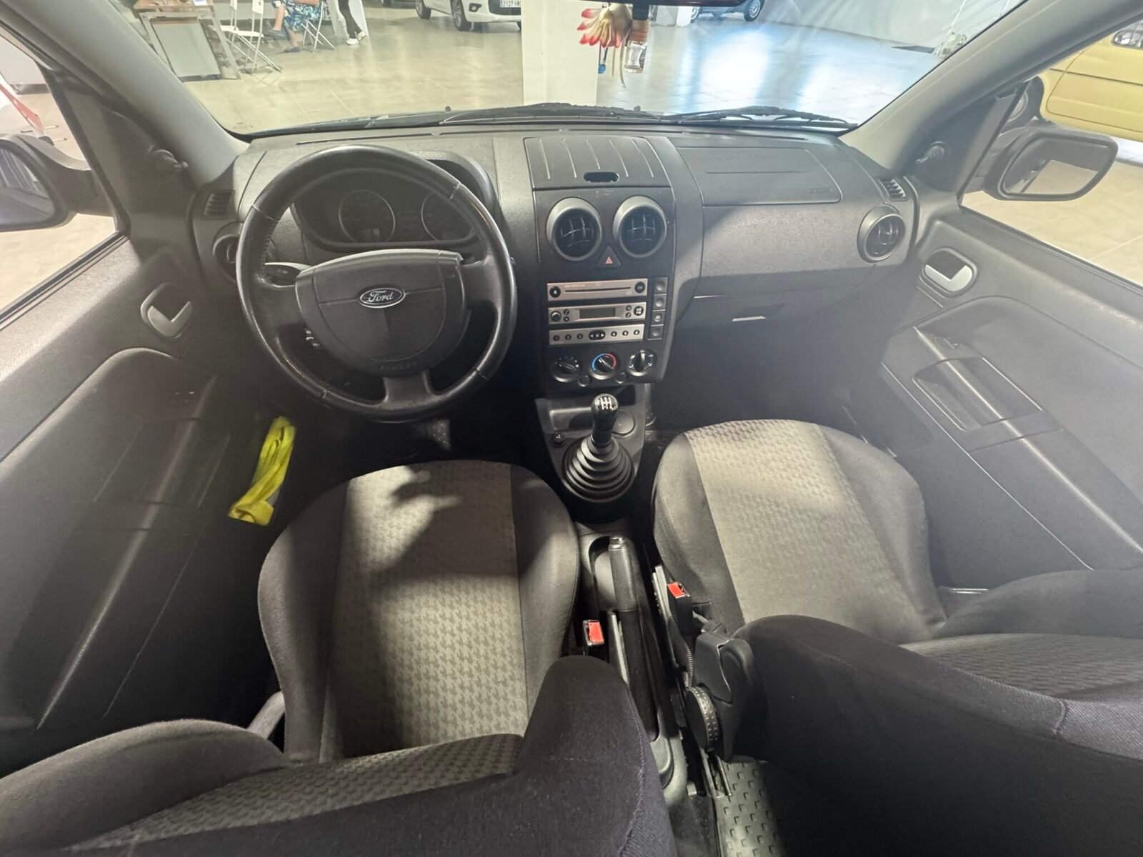 FORD fusion 1600
