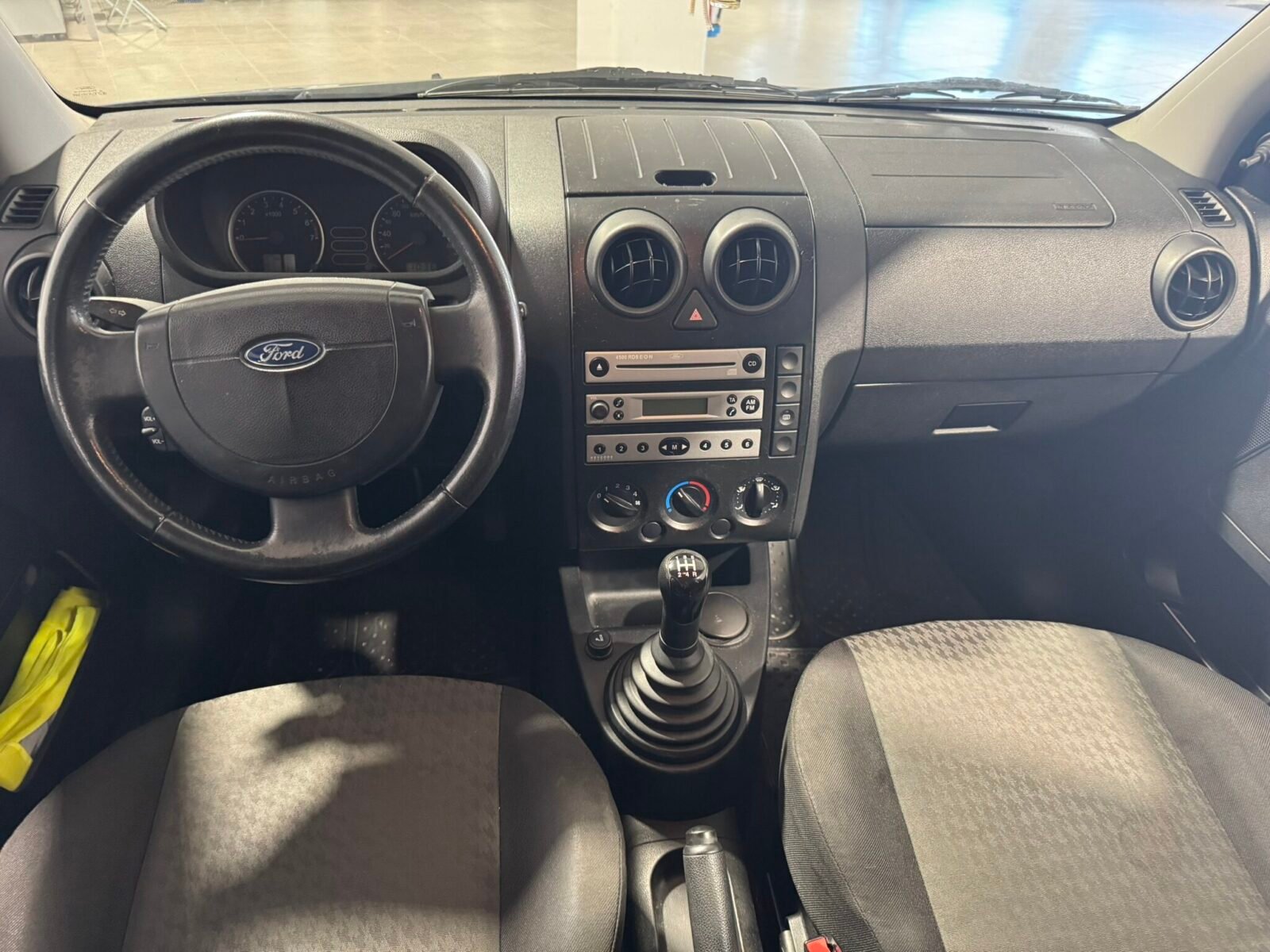 FORD fusion 1600