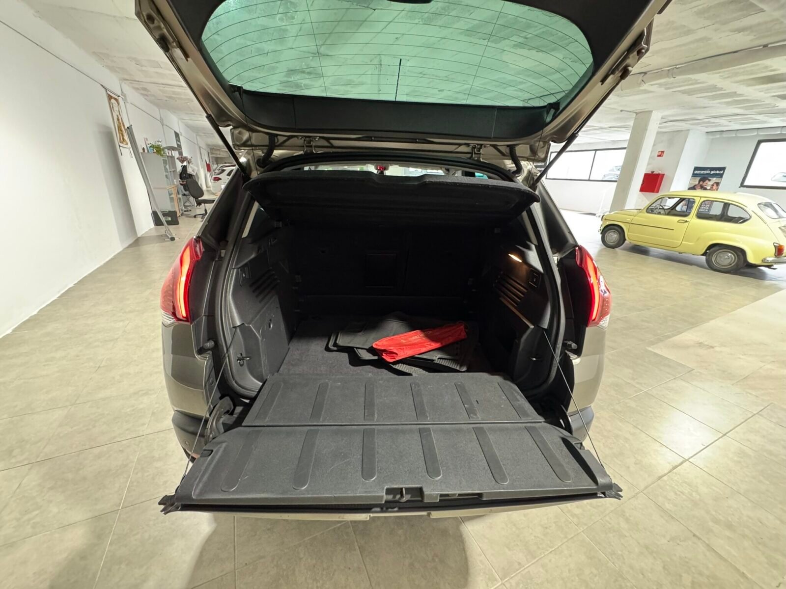 PEUGEOT 3008 1.6 hdi