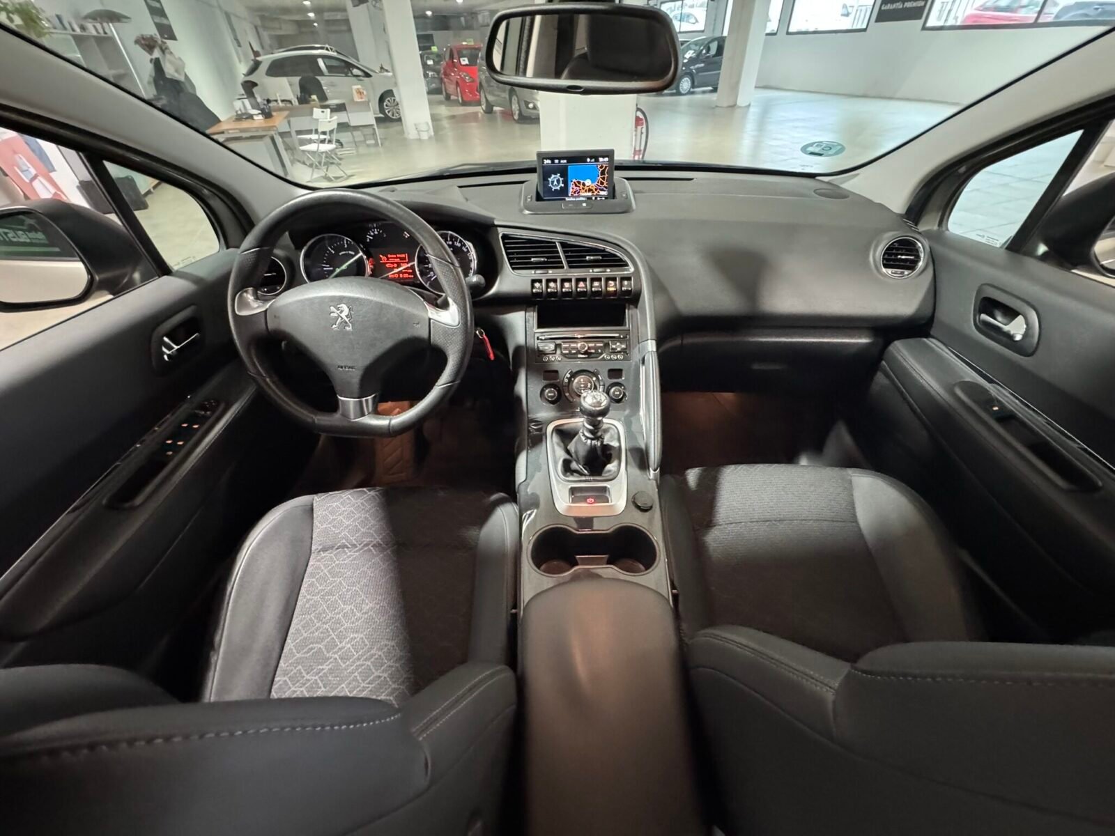 PEUGEOT 3008 1.6 hdi