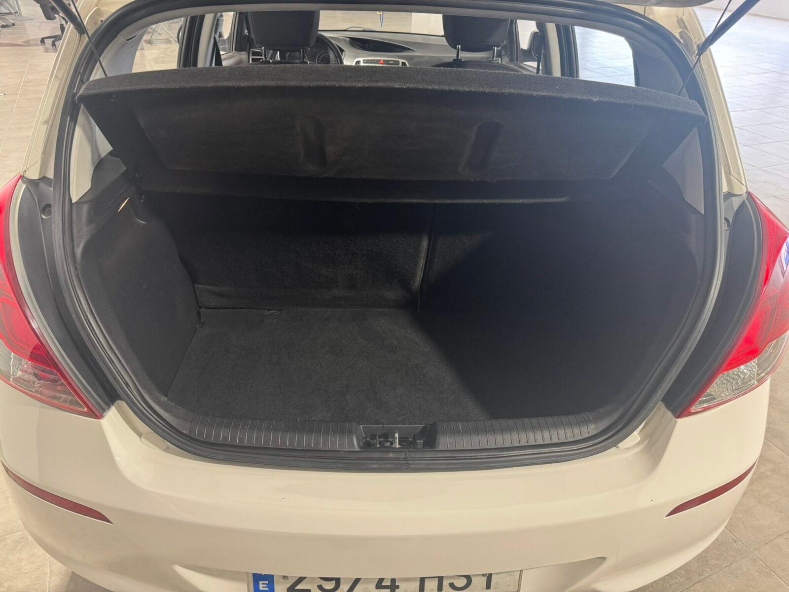 HYUNDAI 1400