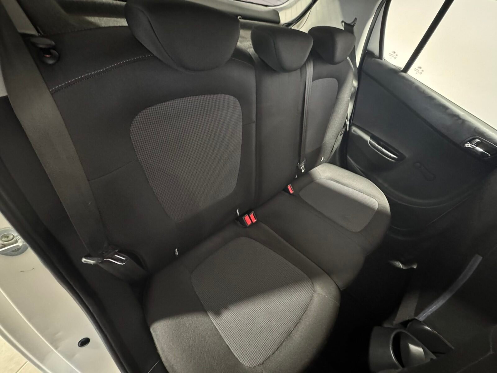 HYUNDAI 1400