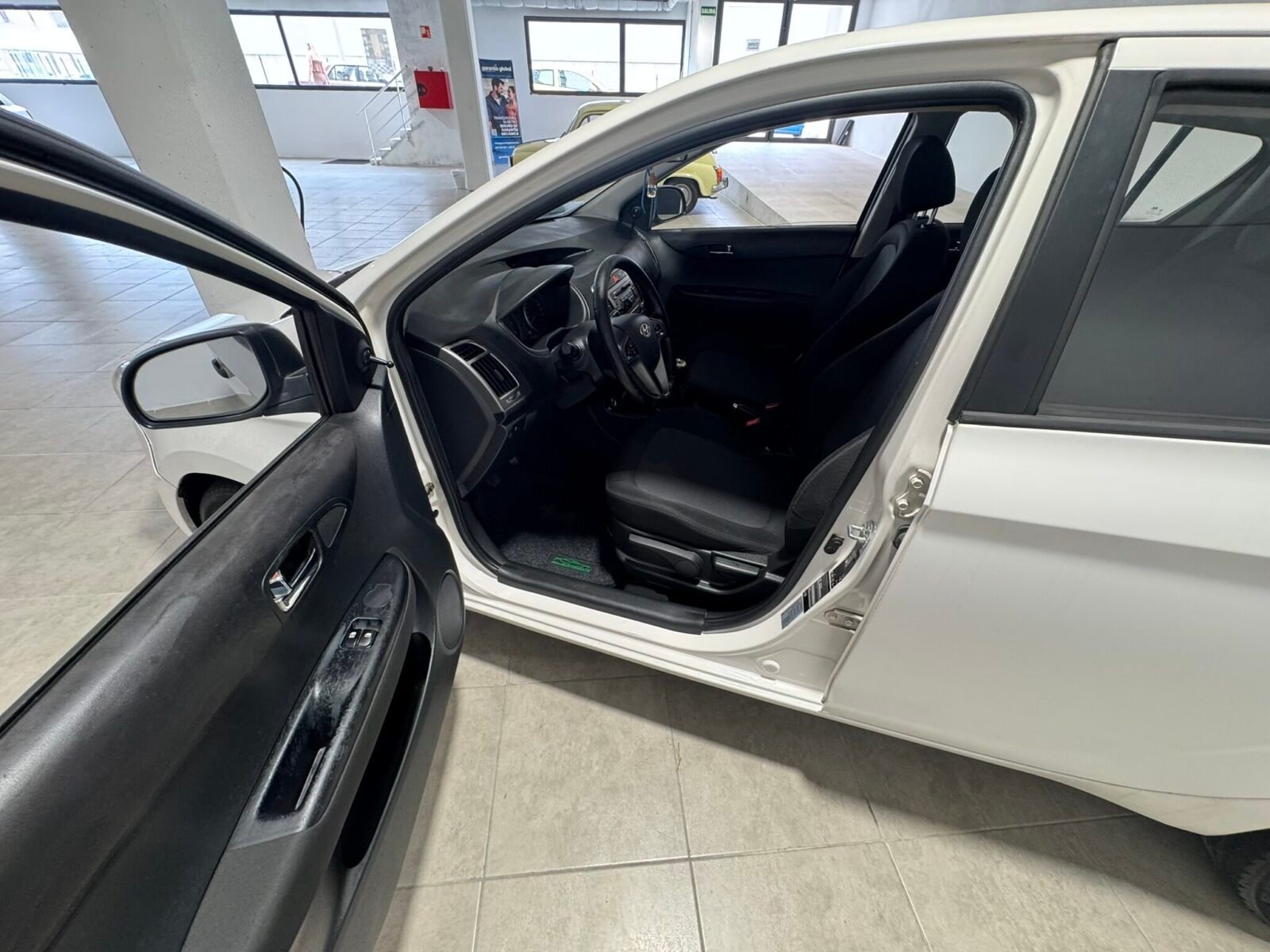 HYUNDAI 1400