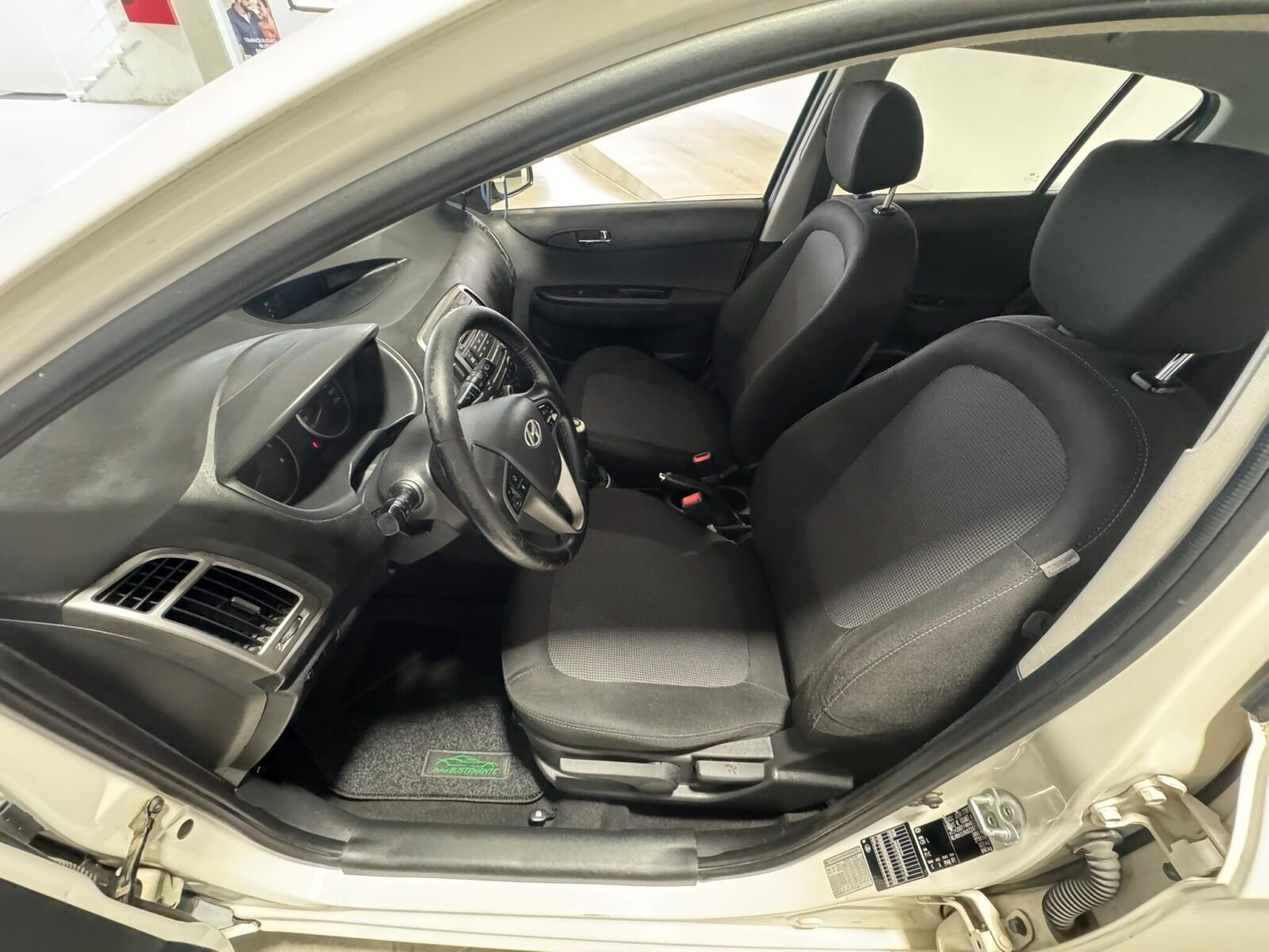 HYUNDAI 1400