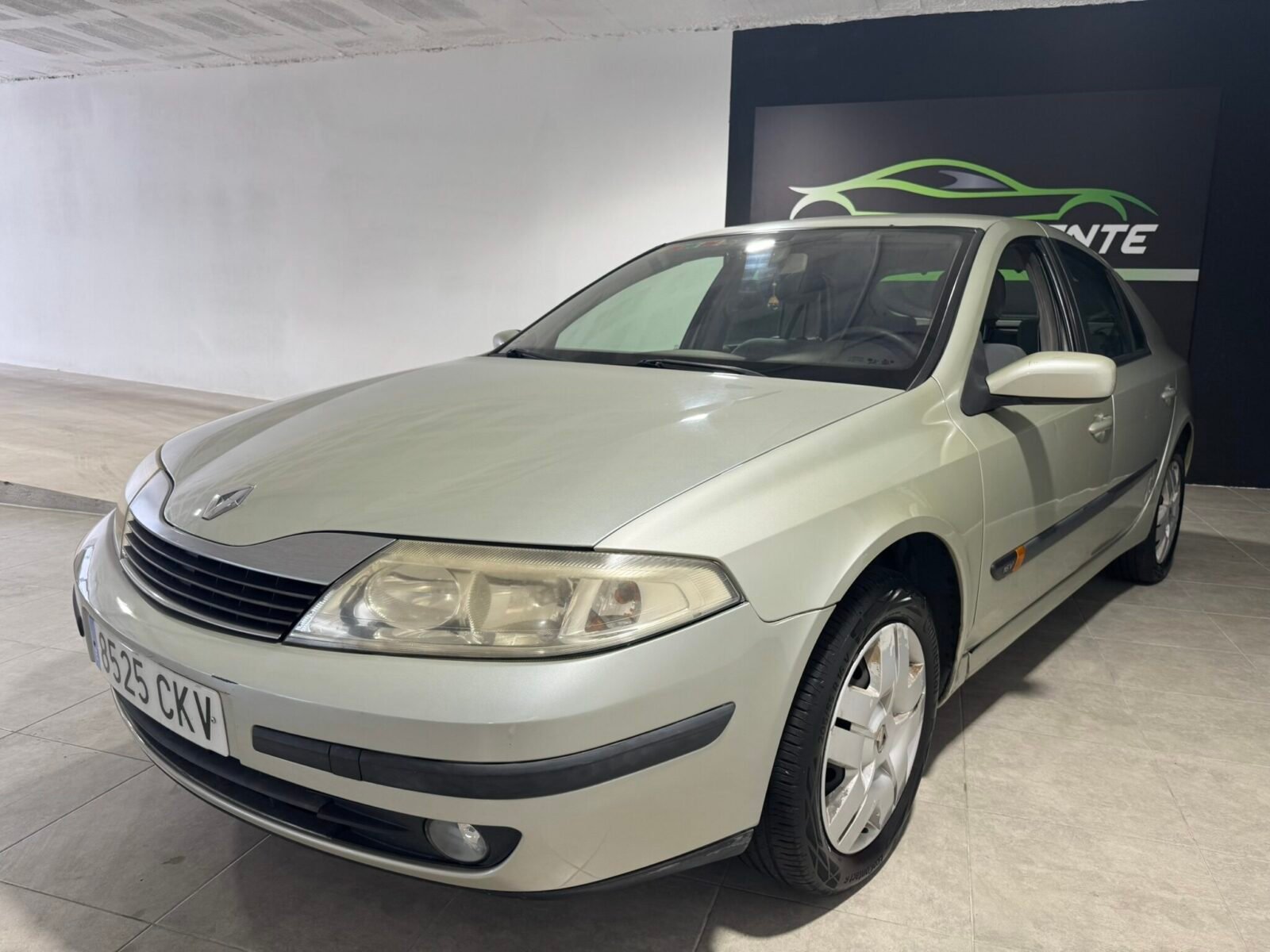 RENAULT  AUTHENTIQUE 1.6