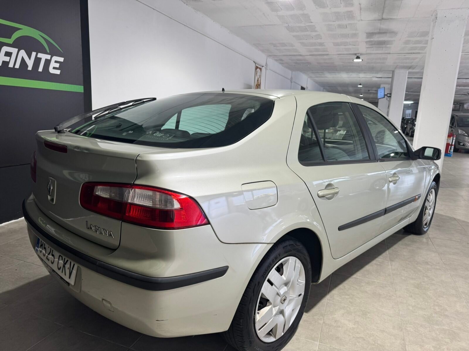 RENAULT  AUTHENTIQUE 1.6