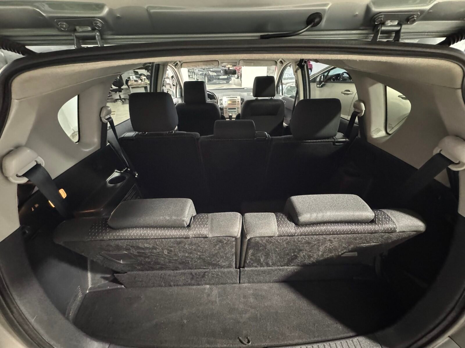 TOYOTA Corolla Verso luna