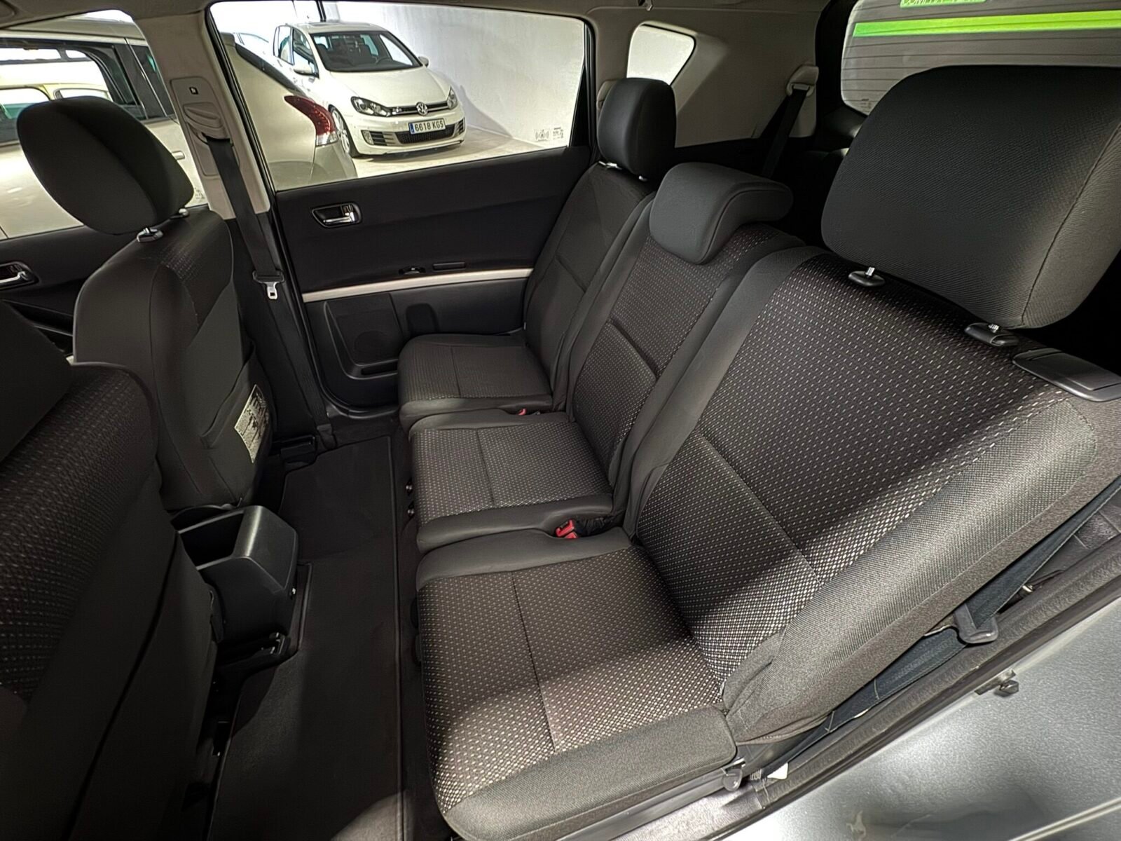 TOYOTA Corolla Verso luna